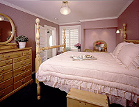 Bedroom 2 - Hyde Park Apartment Suite